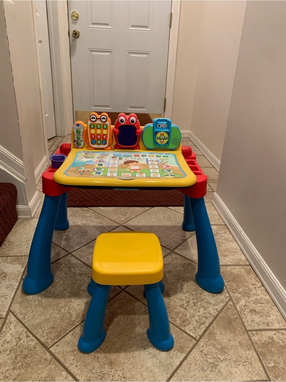 VTech Touch & Learn Activity Desk with Chair/Stool